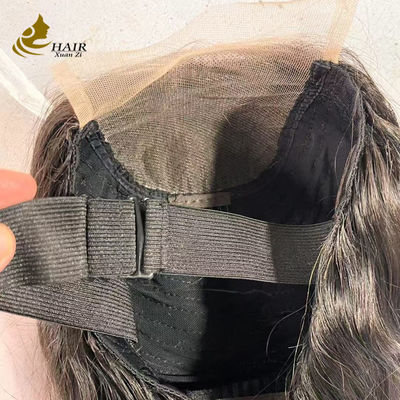 La tête en soie avec une perruque en dentelle transparente avec une perruque en dentelle naturelle avec une coiffure sans colle