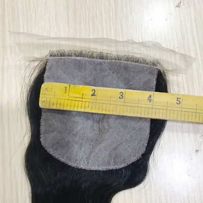 Passez la fermeture en dentelle de cheveux humains Pass The Needle 4*4 Dentelle transparente Body Wave Noir naturel Fermeture